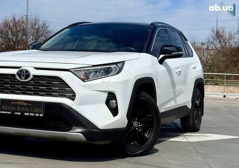 Toyota RAV4 2019 - фото 6