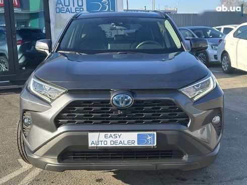 Toyota RAV4 2019 - фото 2