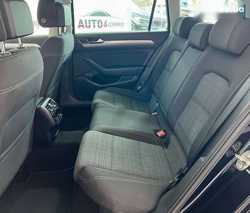Volkswagen Passat 2021 - фото 18