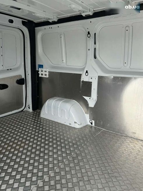 Renault Trafic 2021 - фото 16