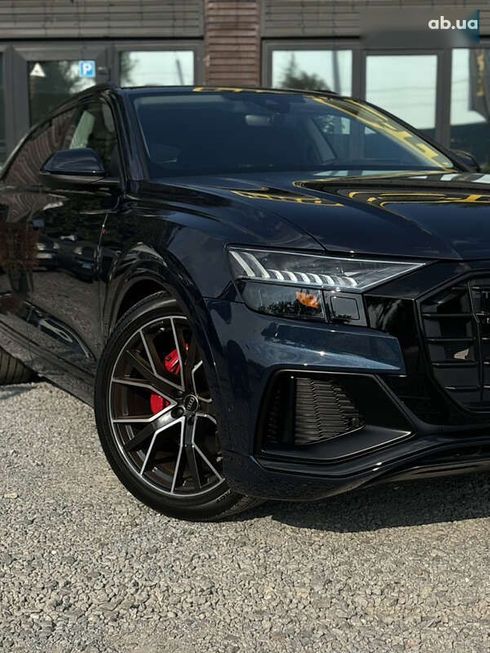Audi Q8 2023 - фото 2