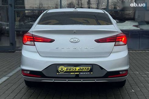 Hyundai Elantra 2019 - фото 6