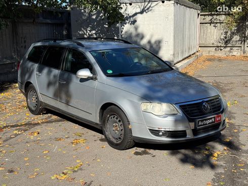 Volkswagen Passat 2006 серый - фото 3