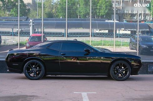 Dodge Challenger 2017 - фото 8