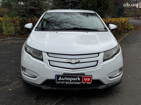 Chevrolet Volt 2012 белый - фото 3