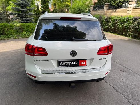 Volkswagen Touareg 2014 белый - фото 8