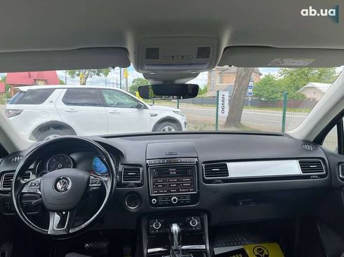 Volkswagen Touareg 2017 - фото 17