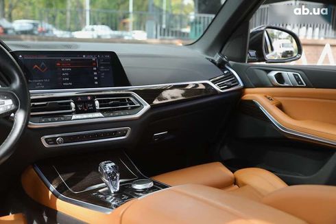 BMW X5 2019 - фото 14