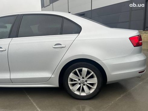 Volkswagen Jetta 2015 серый - фото 9