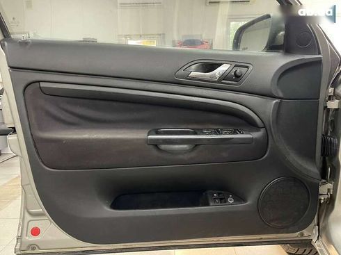 Skoda Superb 2006 - фото 17