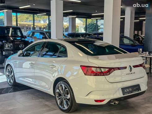 Renault Megane 2018 - фото 11