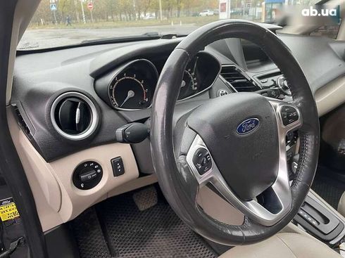 Ford Fiesta 2017 - фото 19