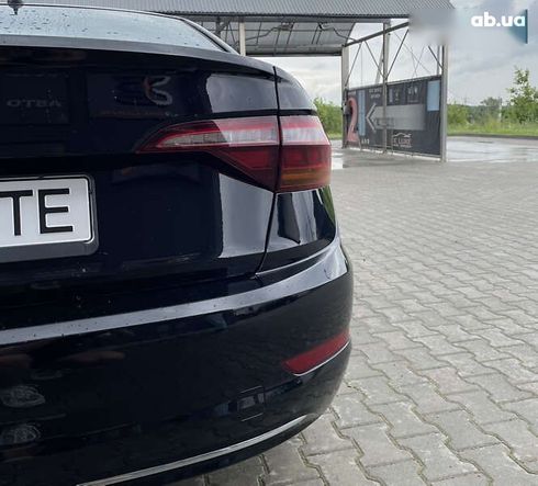 Volkswagen Jetta 2019 - фото 8