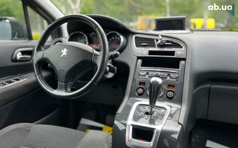Peugeot 5008 2011 - фото 12