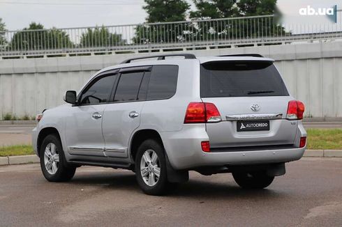 Toyota Land Cruiser 2012 - фото 5