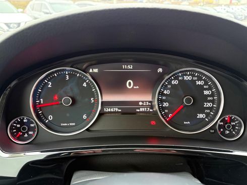 Volkswagen Touareg 2015 черный - фото 26