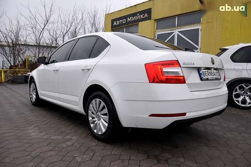 Skoda Octavia 2017 - фото 10