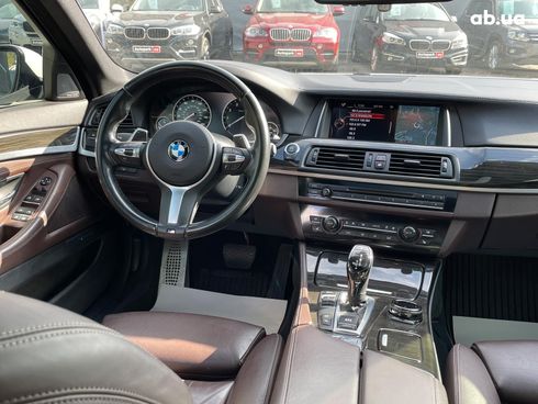 BMW 5 серия 2016 белый - фото 45