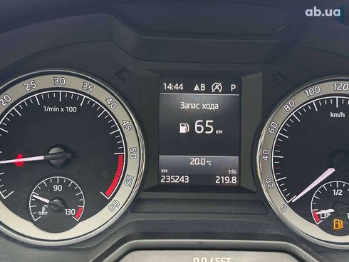Skoda Octavia 2017 - фото 12