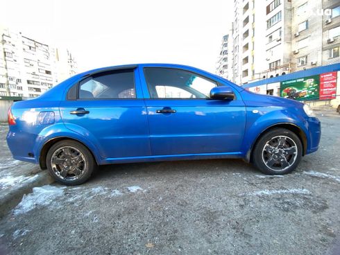 Chevrolet Aveo 2011 синий - фото 4