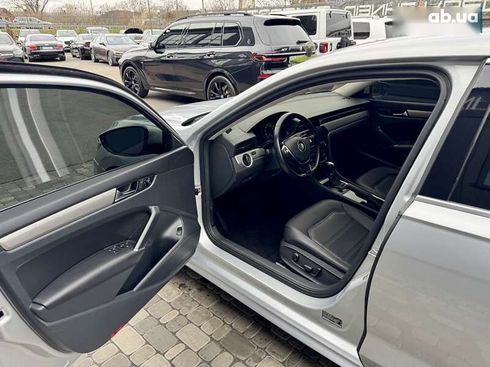 Volkswagen Passat 2020 - фото 15