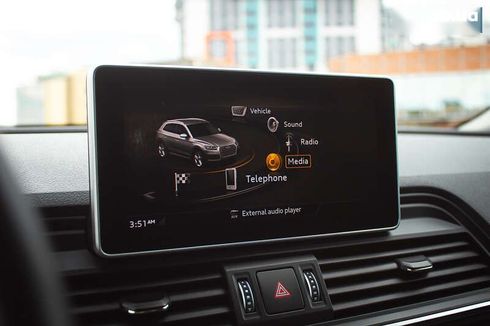 Audi Q5 2018 - фото 24
