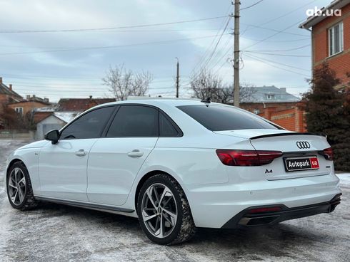 Audi A4 2022 белый - фото 15