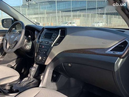 Hyundai Santa Fe 2017 - фото 17