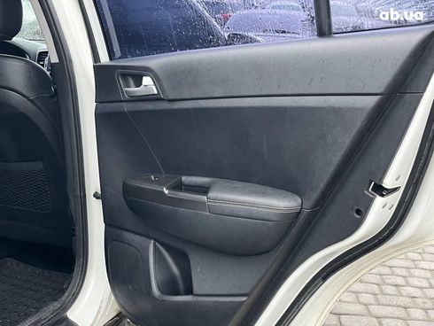 Kia Sportage 2016 белый - фото 19