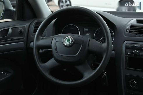 Skoda Octavia 2011 - фото 23