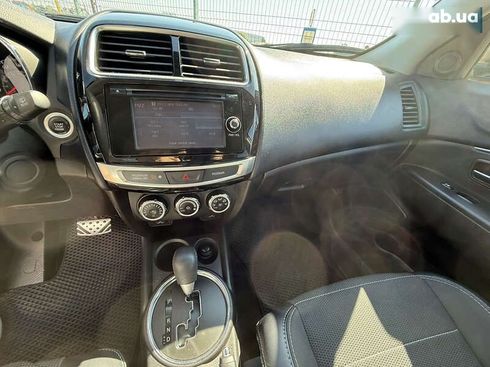 Mitsubishi Outlander 2015 - фото 22