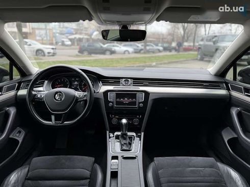 Volkswagen Passat 2017 - фото 9