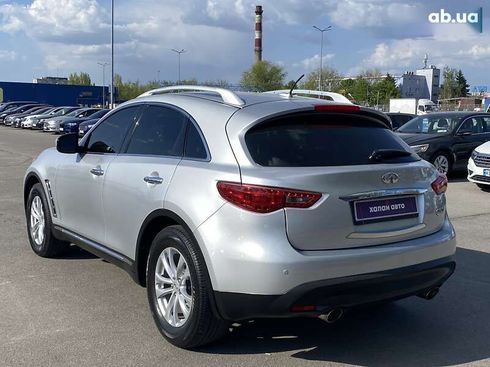 Infiniti QX70 2015 - фото 9