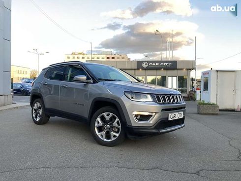Jeep Compass 2018 - фото 8