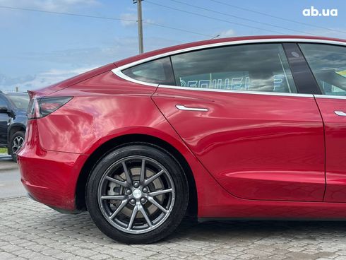Tesla Model 3 2019 красный - фото 11
