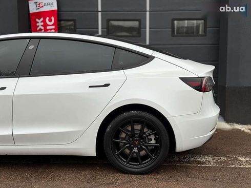 Tesla Model 3 2022 - фото 7