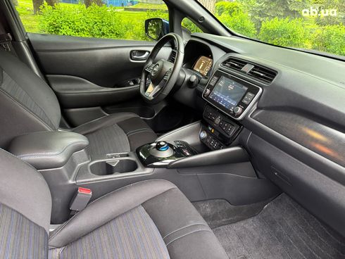 Nissan Leaf 2022 синий - фото 23
