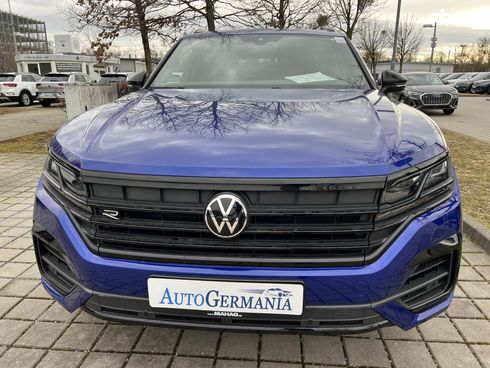 Volkswagen Touareg R 2022 - фото 8