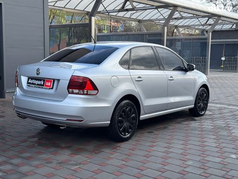 Volkswagen Polo 2018 серый - фото 6