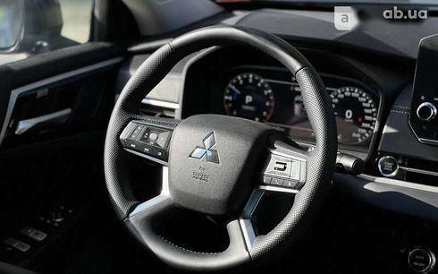 Mitsubishi Outlander 2023 - фото 10