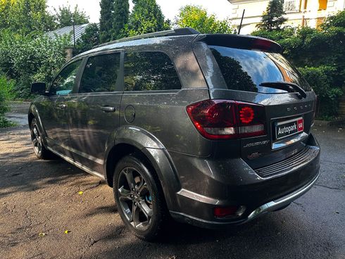 Dodge Journey 2019 серый - фото 7