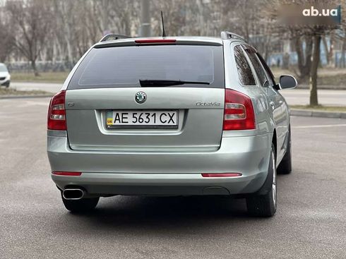 Skoda Octavia 2011 - фото 30