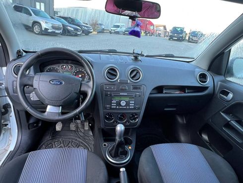 Ford Fusion 2011 белый - фото 31