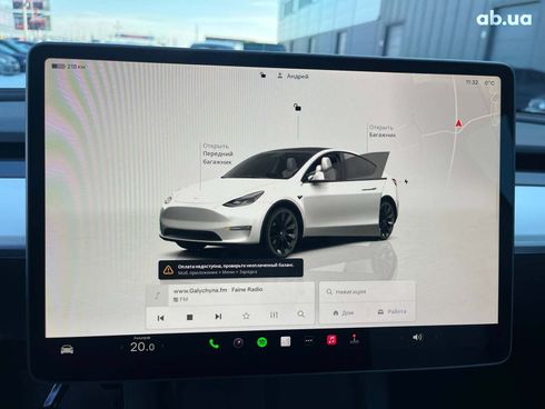 Tesla Model Y 2023 белый - фото 14