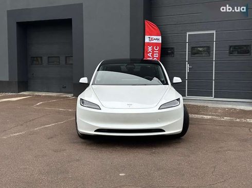 Tesla Model 3 2024 - фото 2