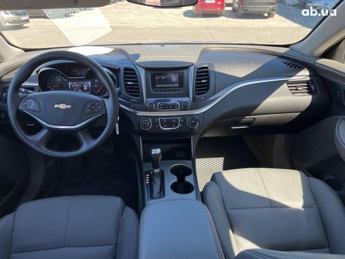 Chevrolet Impala 2016 серый - фото 28