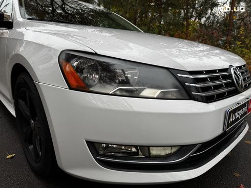 Volkswagen Passat 2012 белый - фото 4