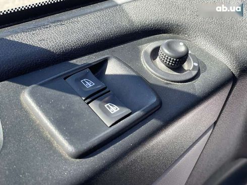 Renault Trafic 2019 - фото 19