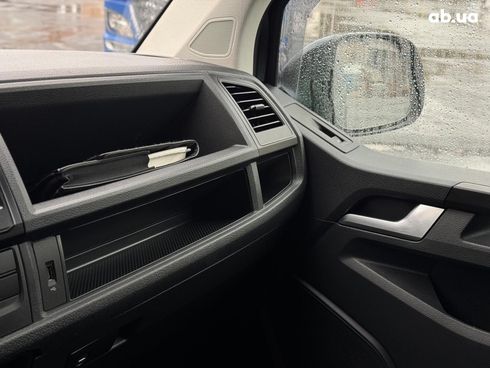 Volkswagen Caravelle 2017 синий - фото 45