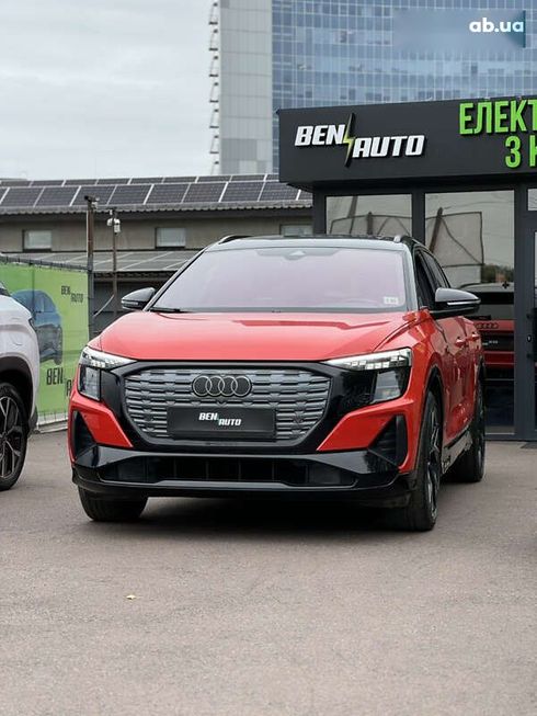 Audi Q5 e-tron 2022 - фото 4